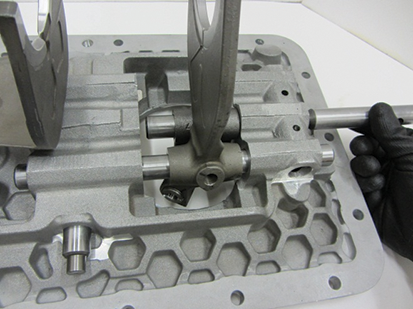 _Graphics/Web/TRSM0970_gear shift housing reassembly 10.png